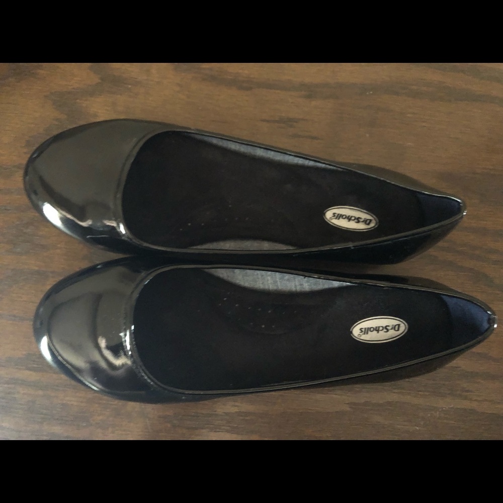 Dr. Scholl’s black ballet flat